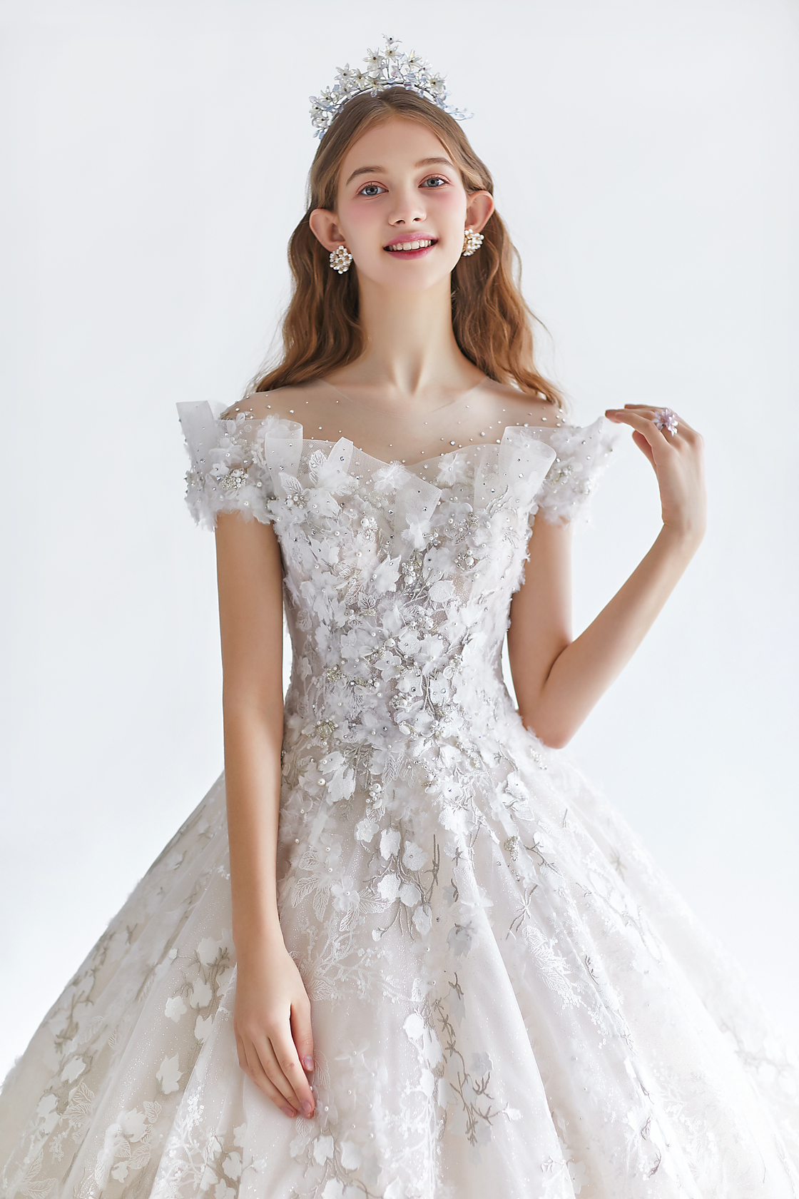 WHITE & FLOWER 1