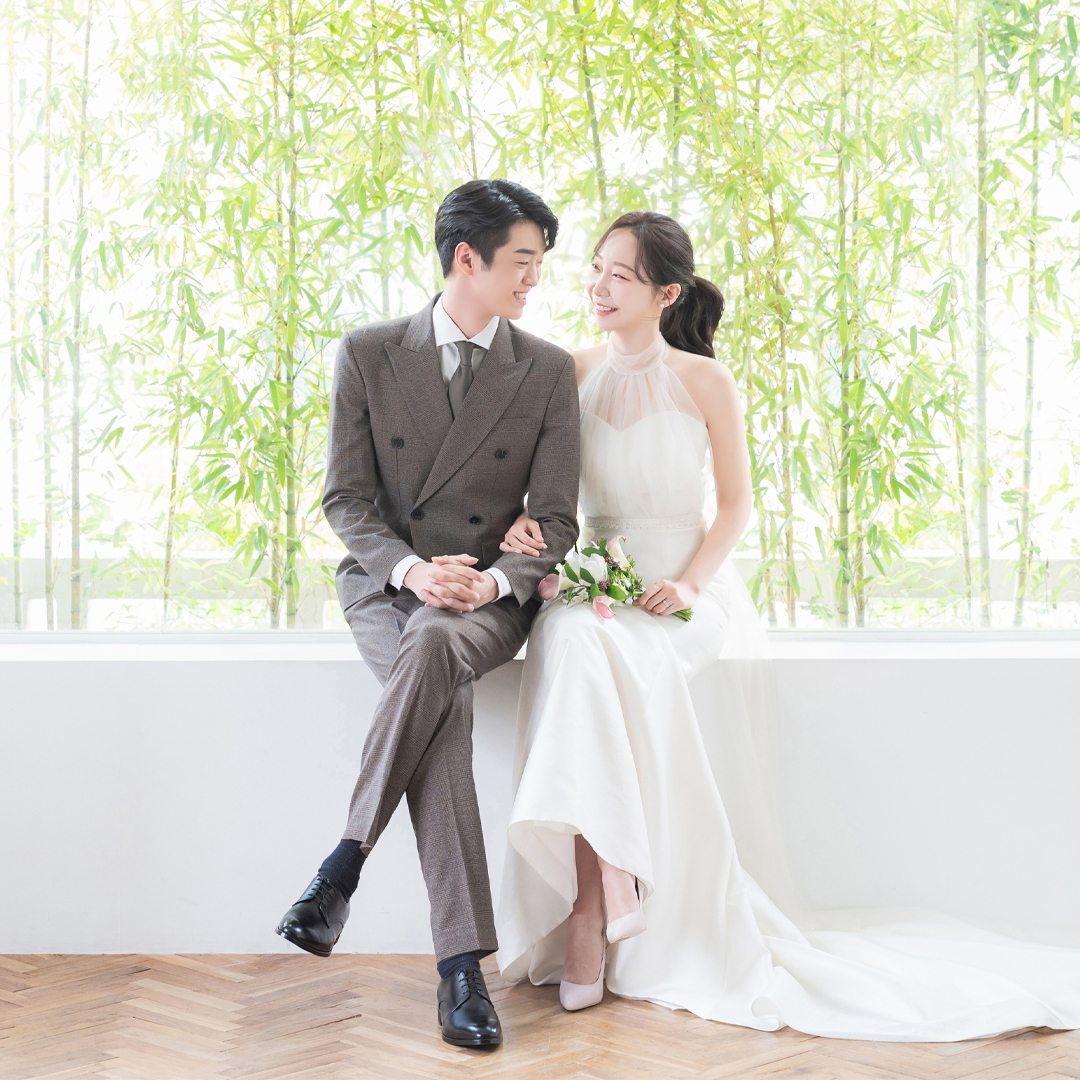 REVIEW_208