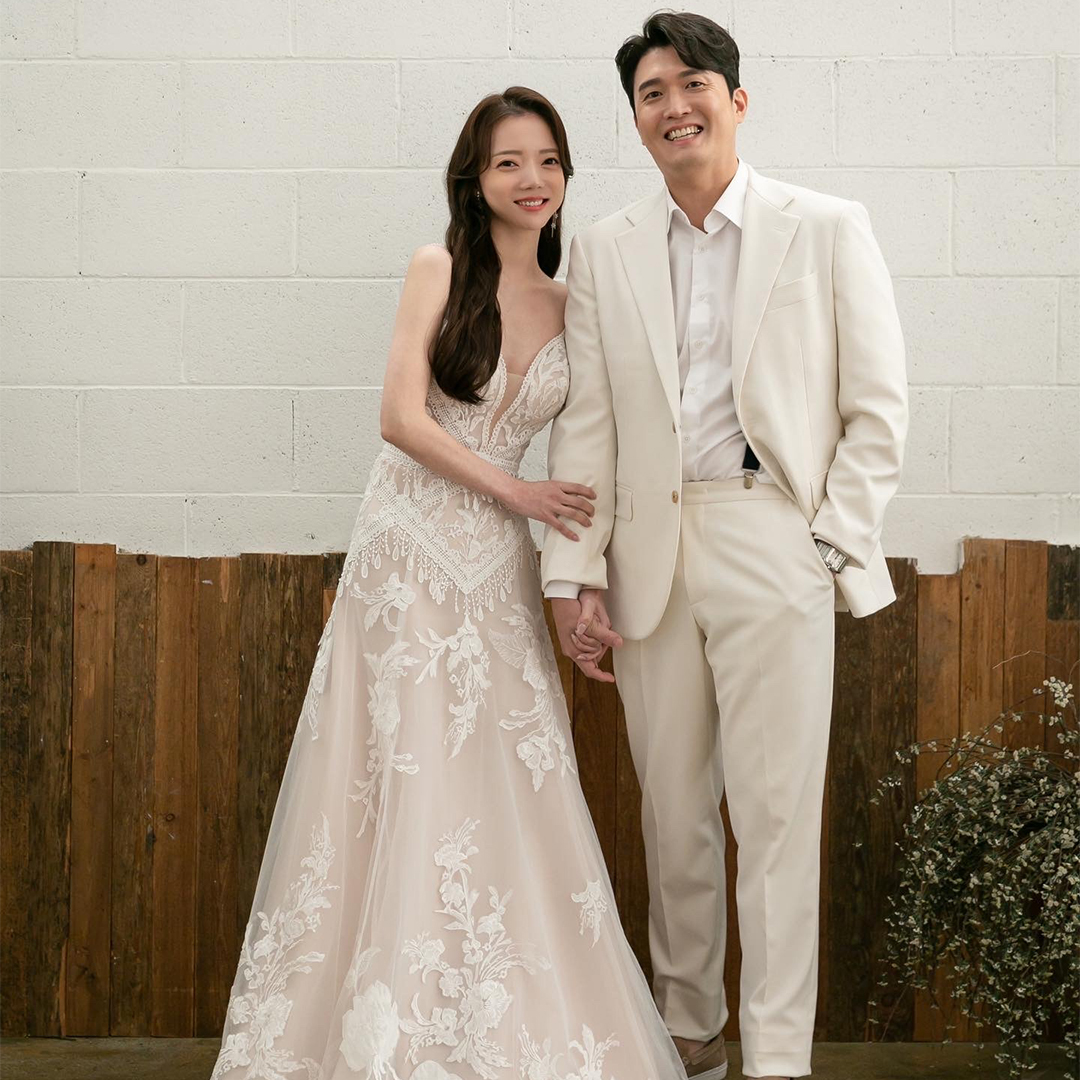 REVIEW_211
